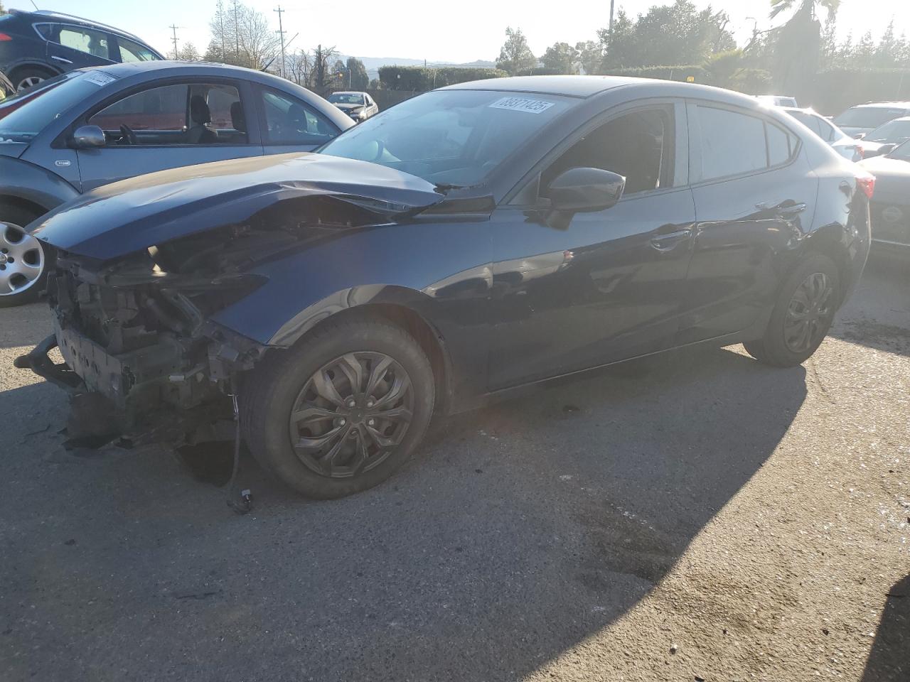  Salvage Mazda 3