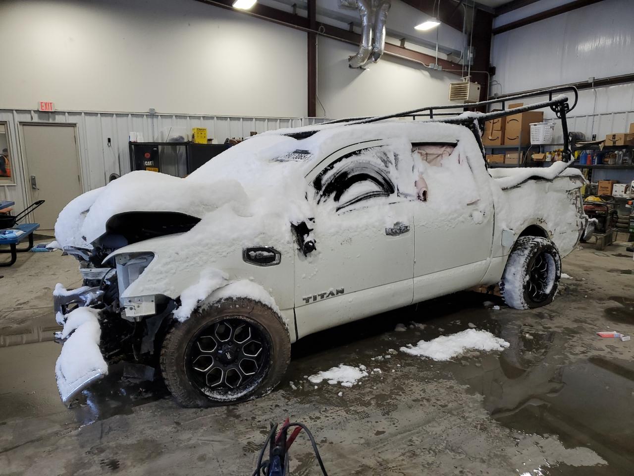  Salvage Nissan Titan