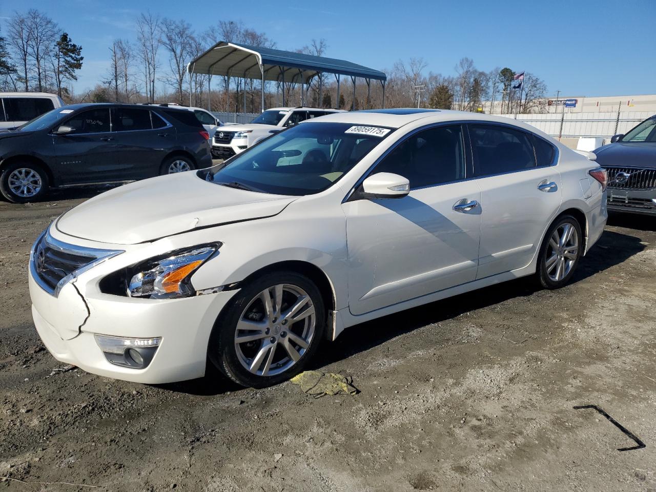  Salvage Nissan Altima