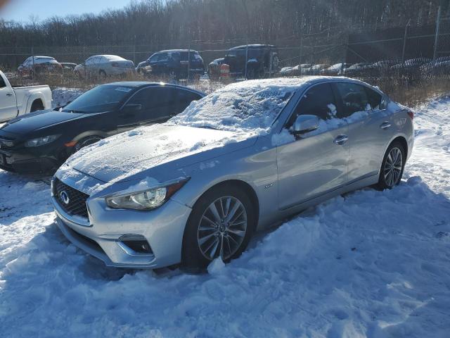 INFINITI Q50 LUXE