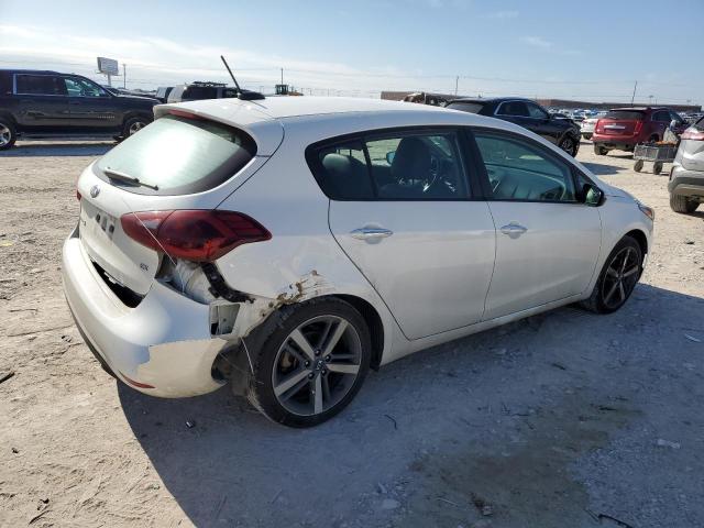 KIA FORTE EX 2017 white  gas KNAFX5A81H5673690 photo #4