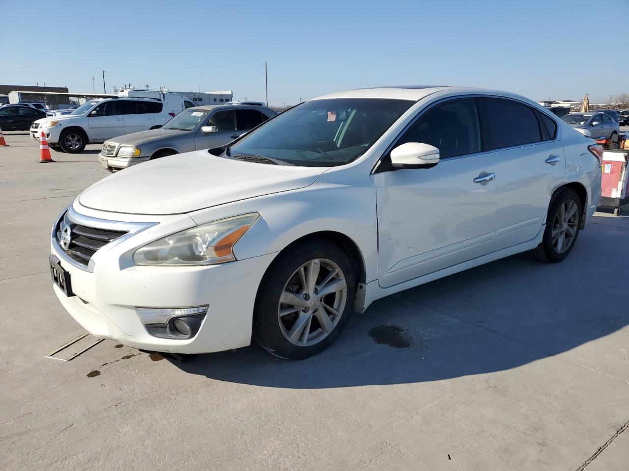  Salvage Nissan Altima