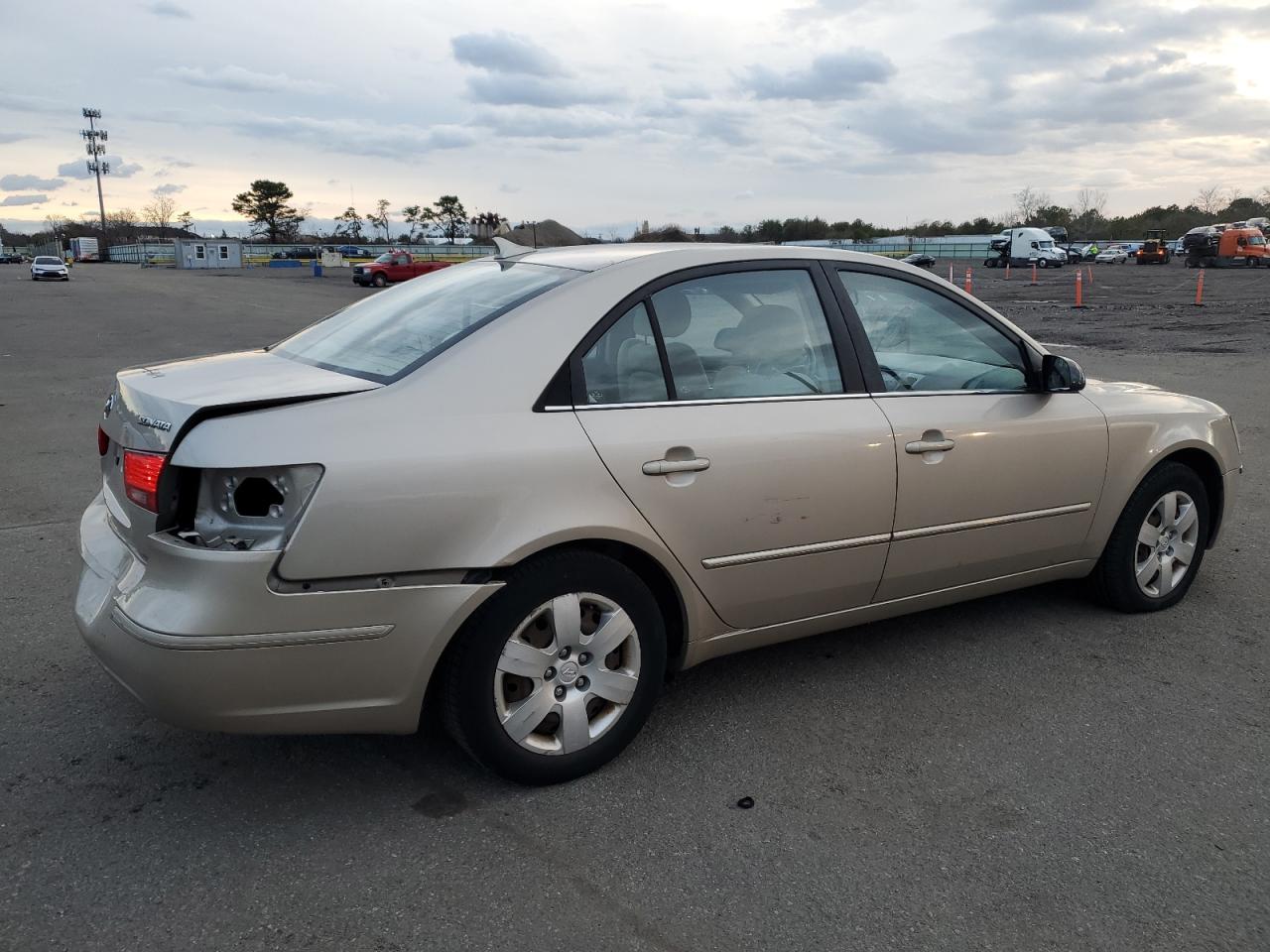 Lot #3045792644 2009 HYUNDAI SONATA GLS