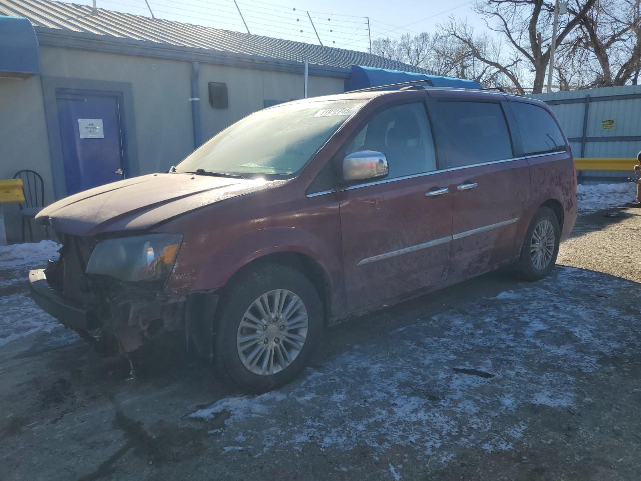  Salvage Chrysler Minivan