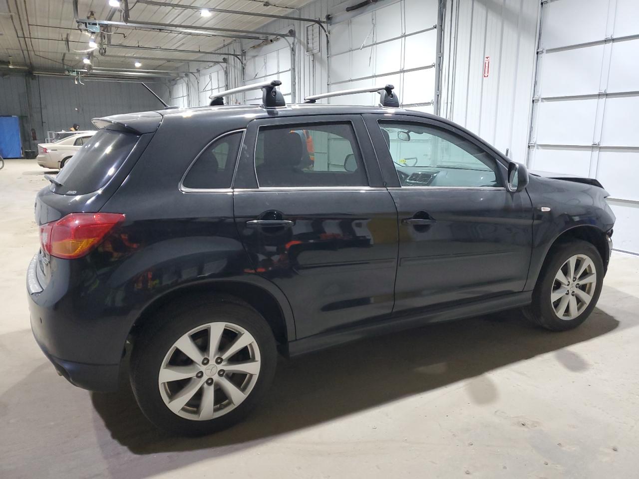 Lot #3055207974 2015 MITSUBISHI OUTLANDER