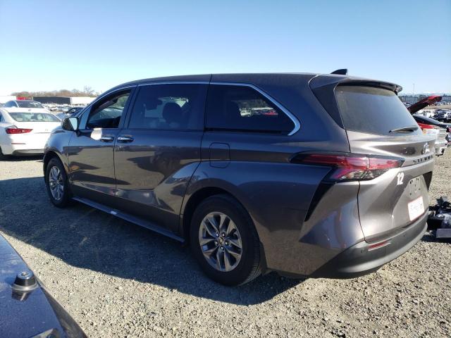 2022 TOYOTA SIENNA XLE - 5TDYRKEC2NS130339