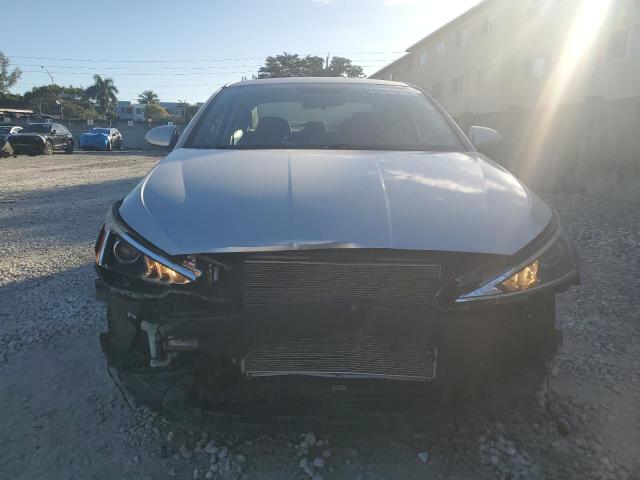 2019 HYUNDAI ELANTRA SE - 5NPD74LF3KH494798
