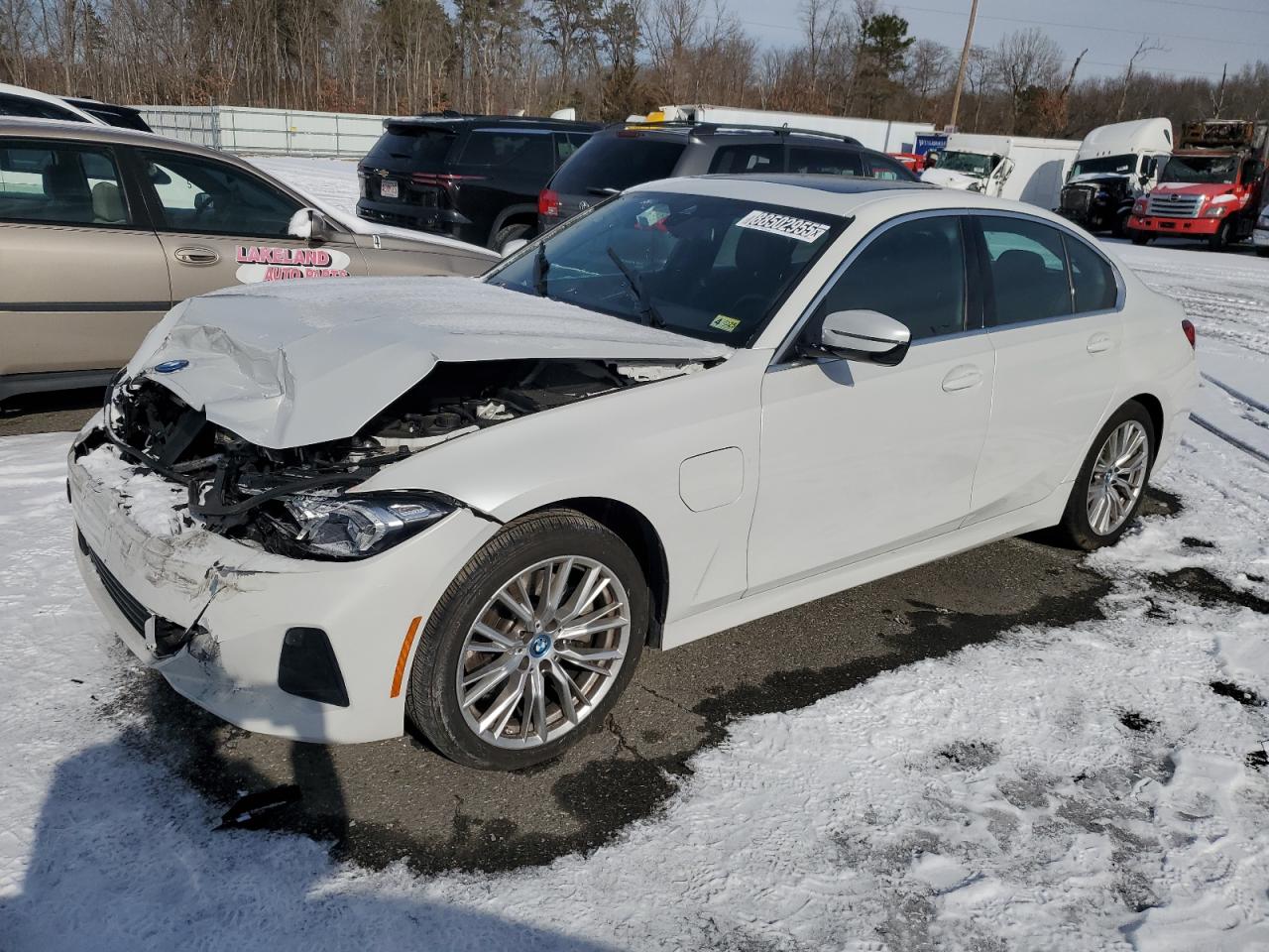3MW39FS03R8E48431 BMW 330XE 2024