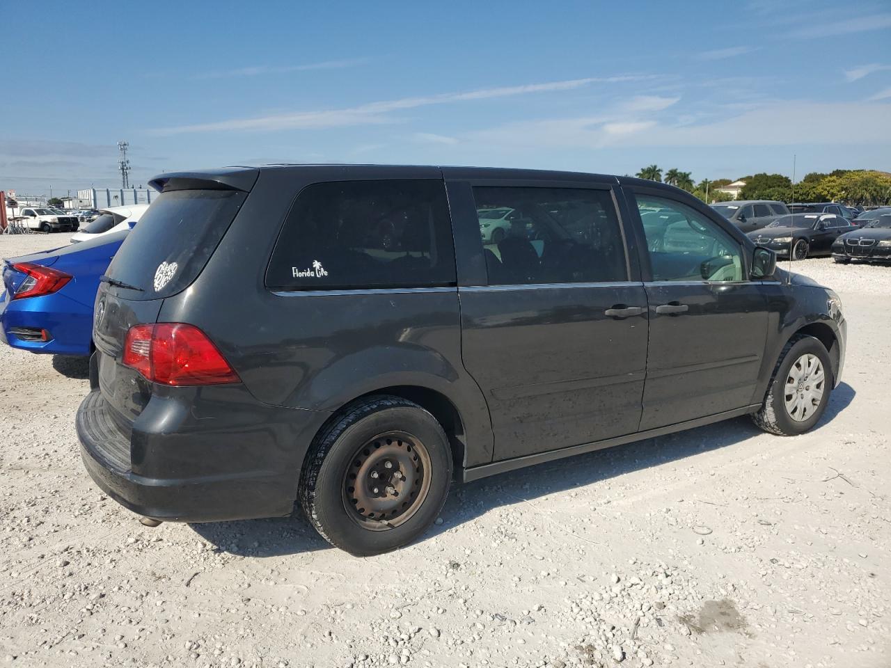 Lot #3051315645 2012 VOLKSWAGEN ROUTAN S