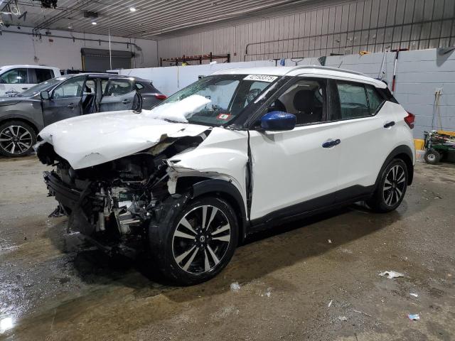NISSAN KICKS S