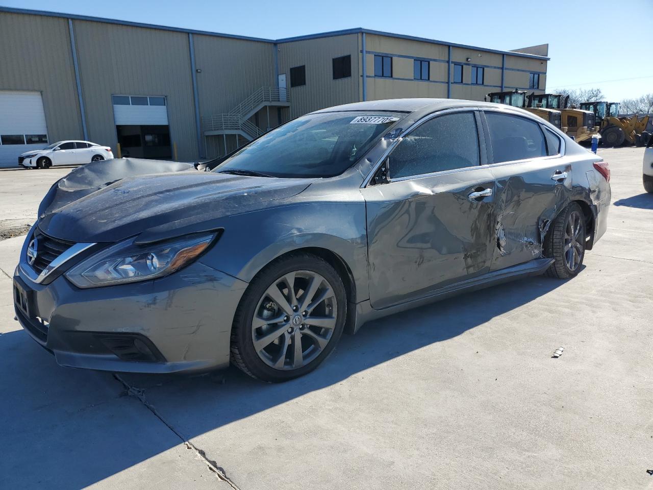  Salvage Nissan Altima