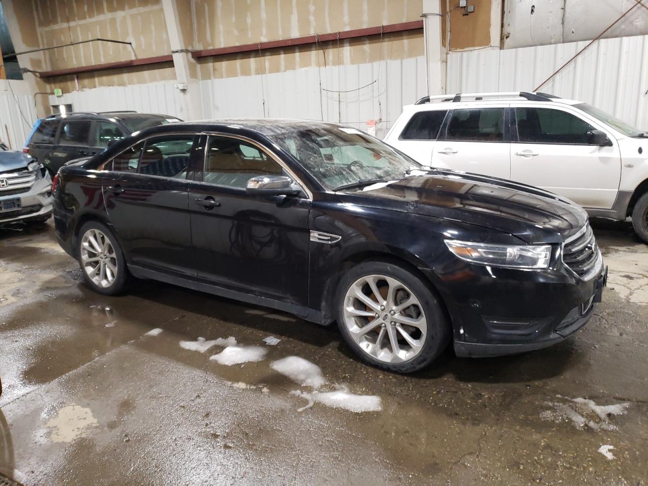 Lot #3051386641 2016 FORD TAURUS LIM