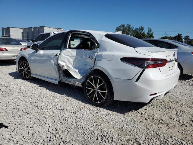 TOYOTA CAMRY SE 2021 white  gas 4T1G11AK2MU435436 photo #3