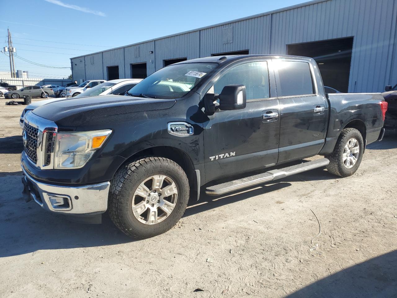  Salvage Nissan Titan