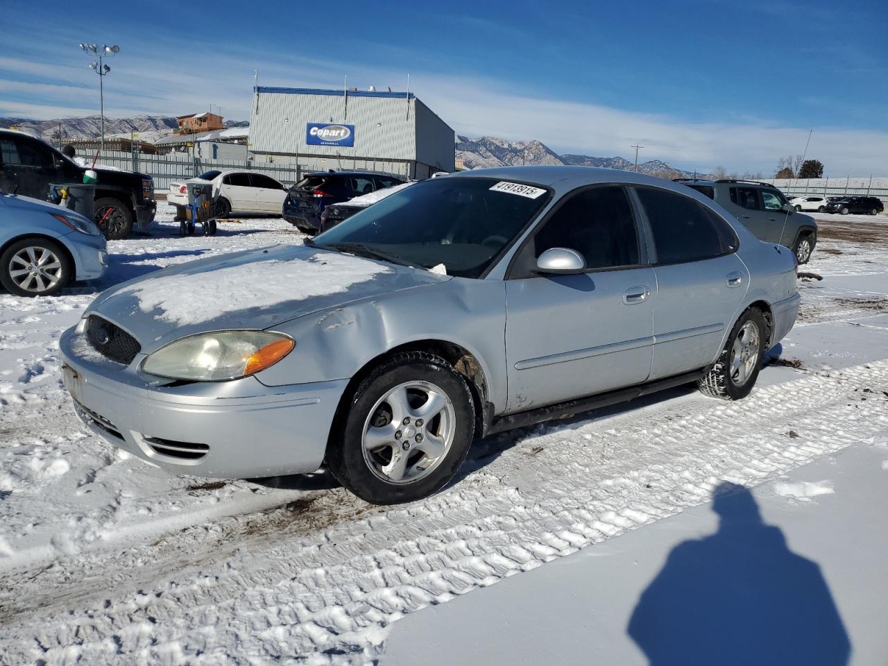  Salvage Ford Taurus