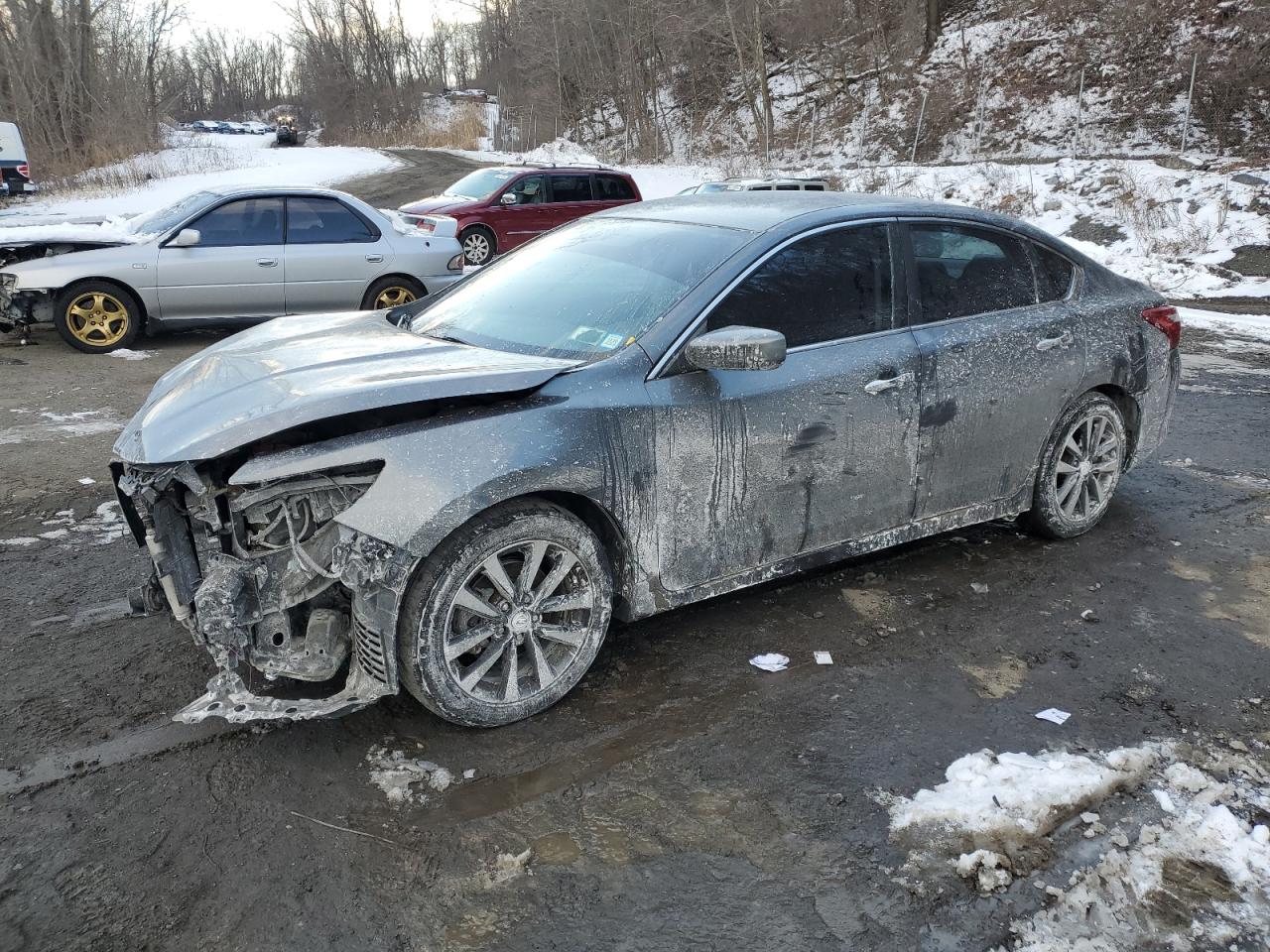  Salvage Nissan Altima