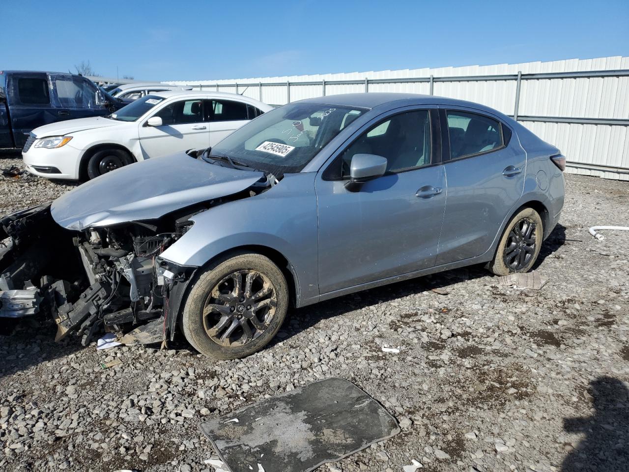 3MYDLBYV4KY503884 TOYOTA YARIS L 2019
