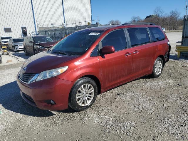 TOYOTA SIENNA XLE