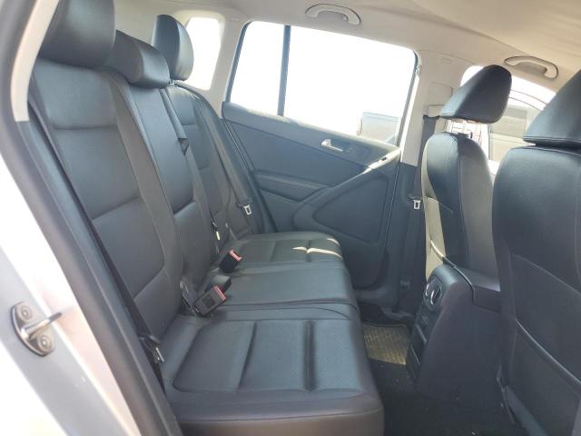 2016 VOLKSWAGEN TIGUAN S - WVGAV7AXXGW559567