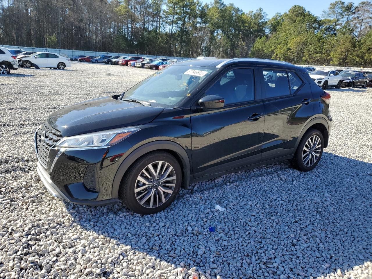  Salvage Nissan Kicks