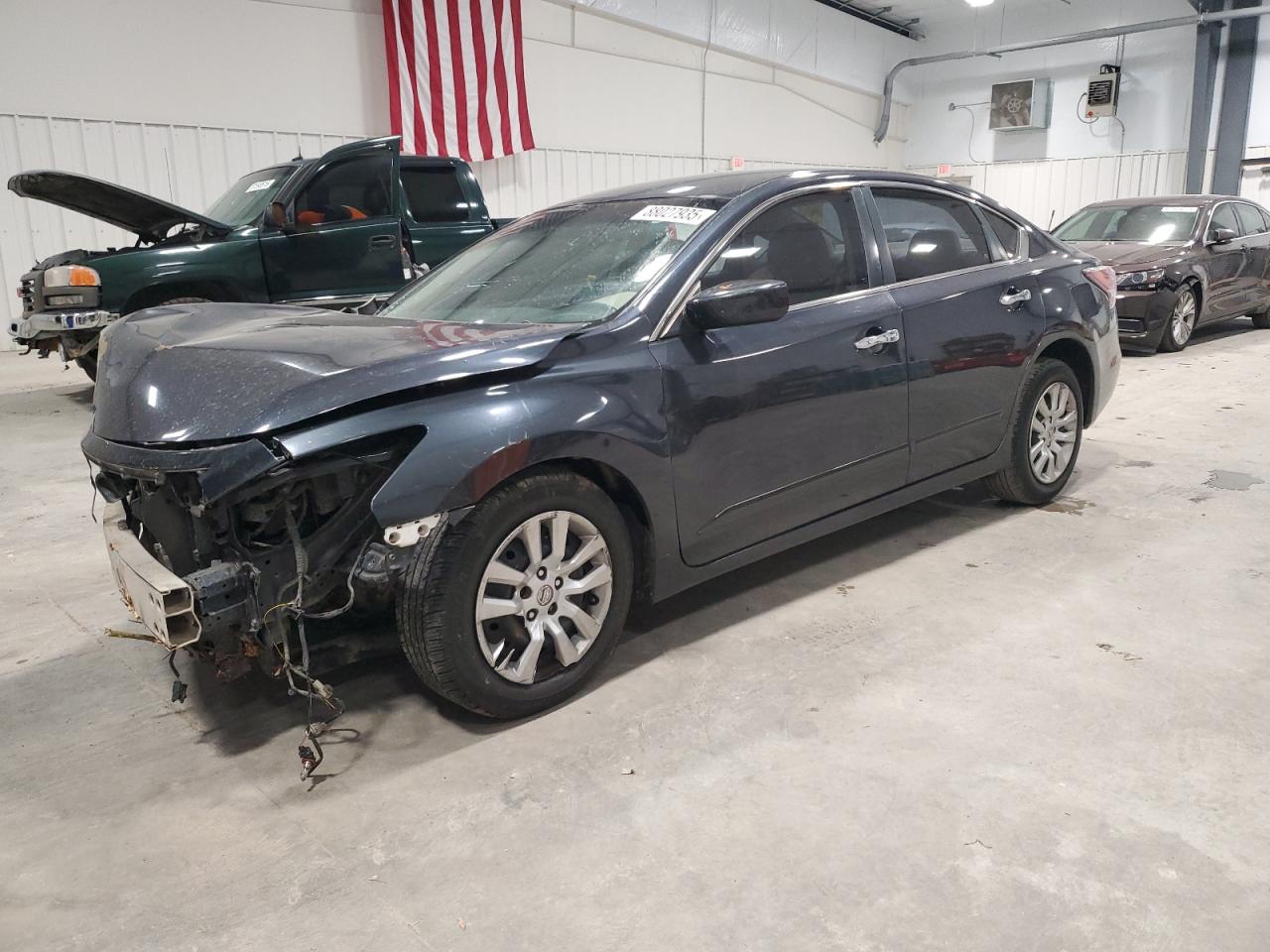  Salvage Nissan Altima