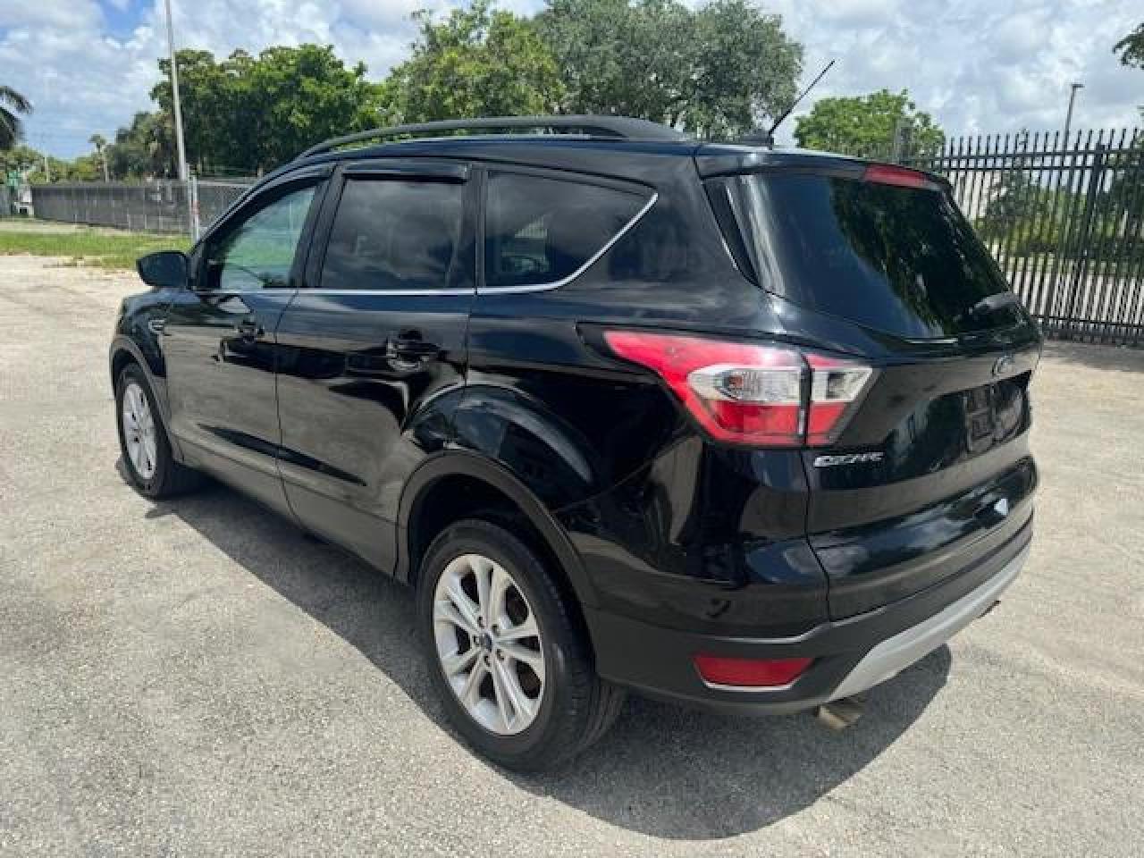 Lot #3044398746 2017 FORD ESCAPE SE