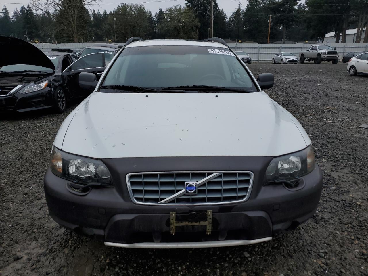 Lot #3050549120 2004 VOLVO XC70