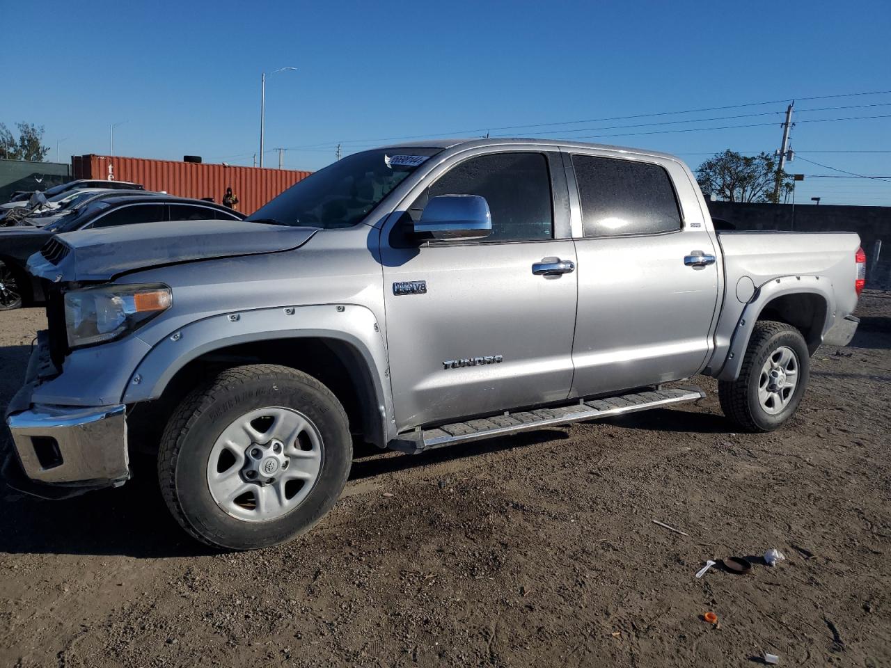 TOYOTA TUNDRA CREWMAX SR5