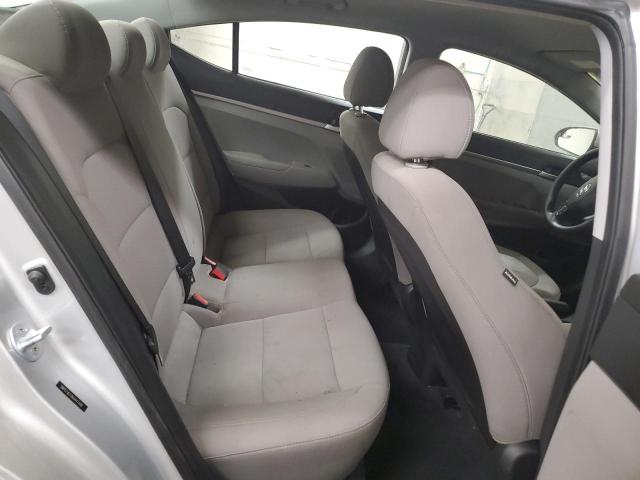 2019 HYUNDAI ELANTRA SE 5NPD74LF0KH447499