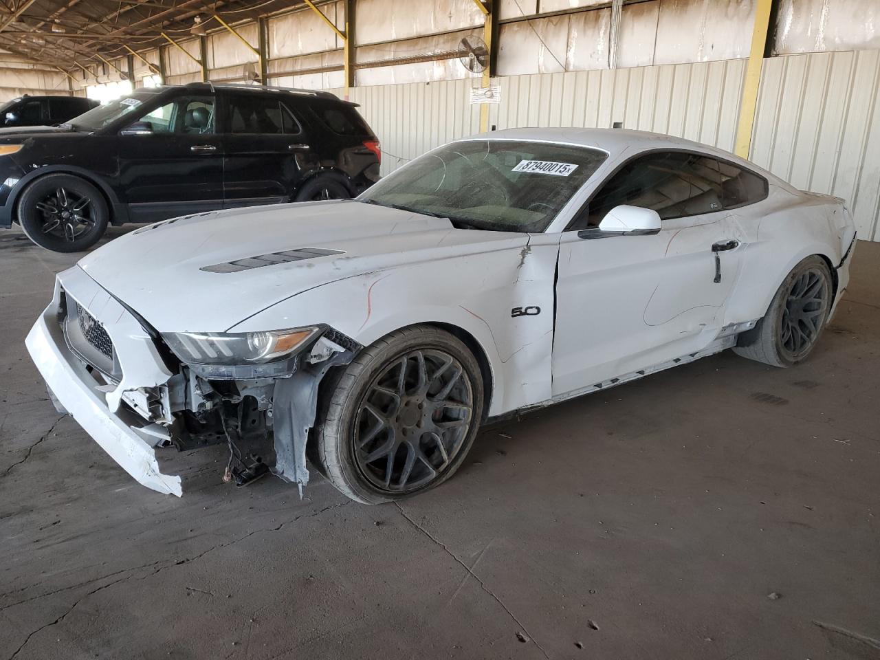  Salvage Ford Mustang