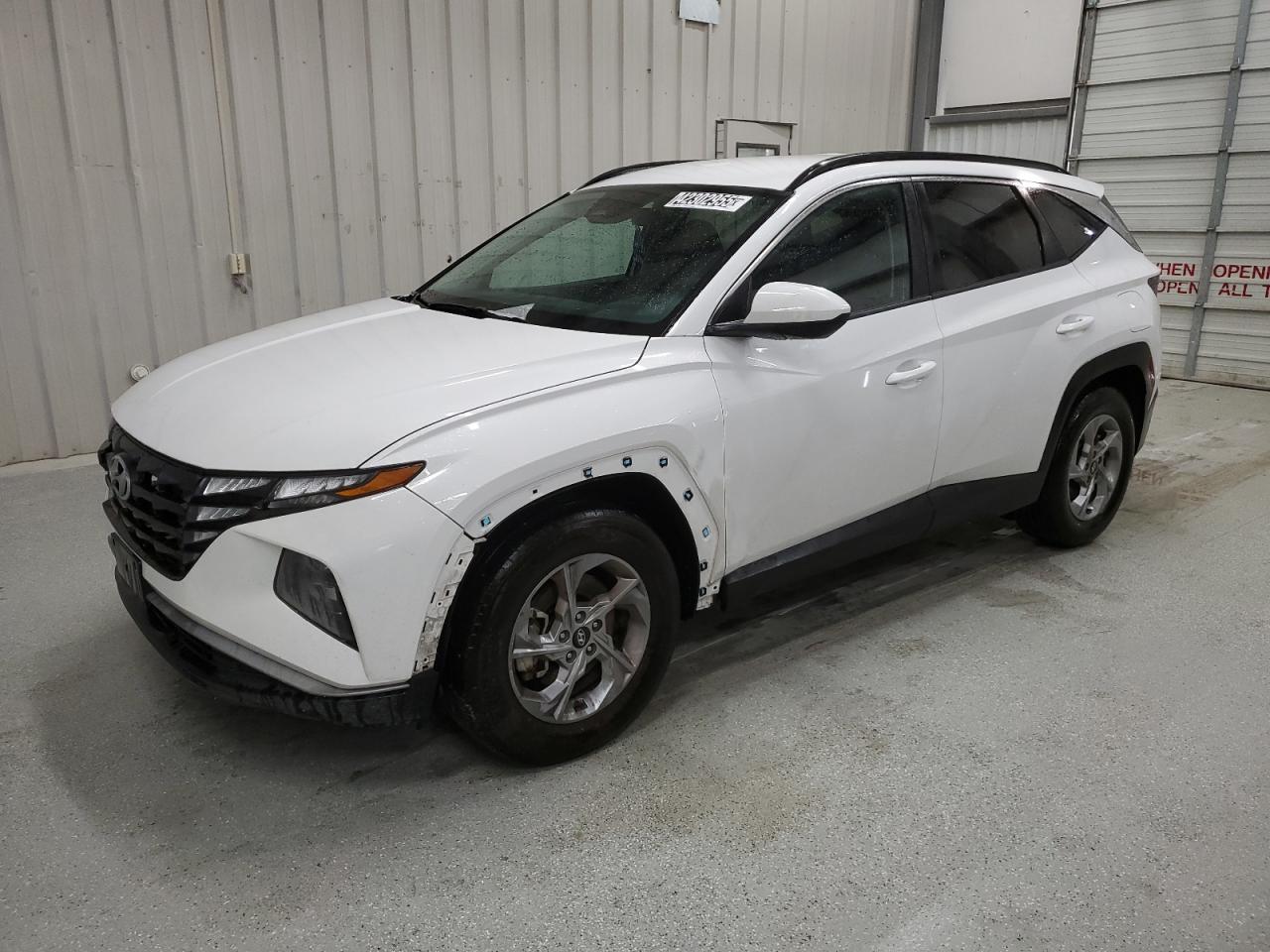  Salvage Hyundai TUCSON