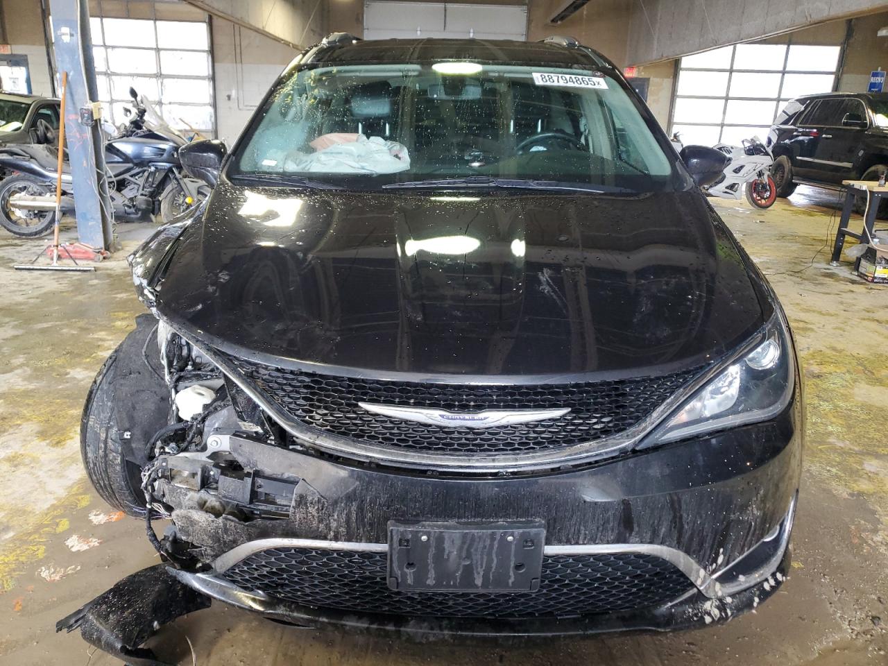 CHRYSLER PACIFICA TOURING L