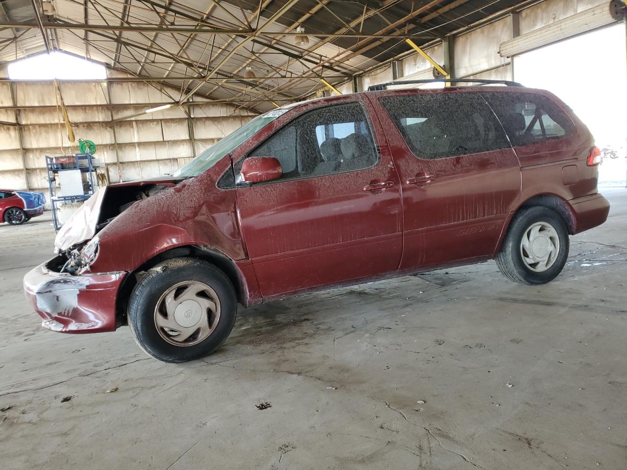  Salvage Toyota Sienna