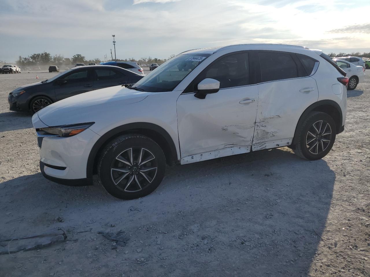  Salvage Mazda Cx