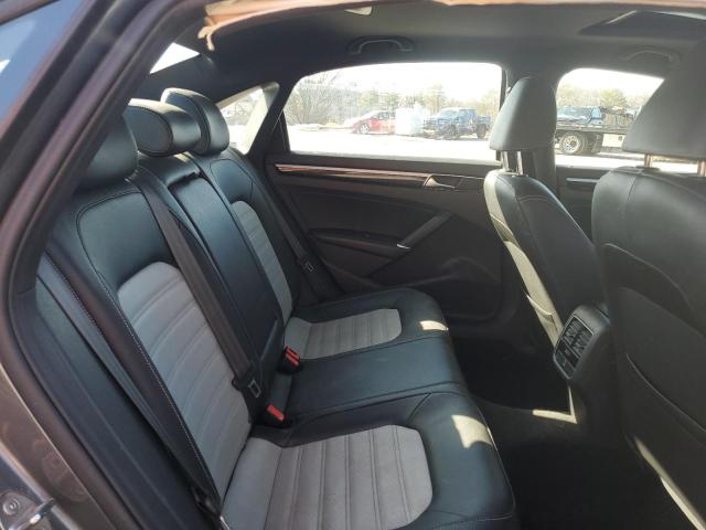 2018 VOLKSWAGEN PASSAT GT 1VWJM7A35JC051582