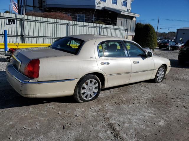 LINCOLN TOWN CAR C 2003 cream  gas 1LNHM83W03Y622816 photo #4