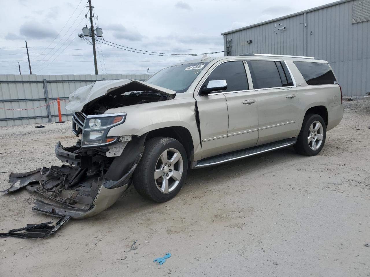 CHEVROLET SUBURBAN C1500 LTZ