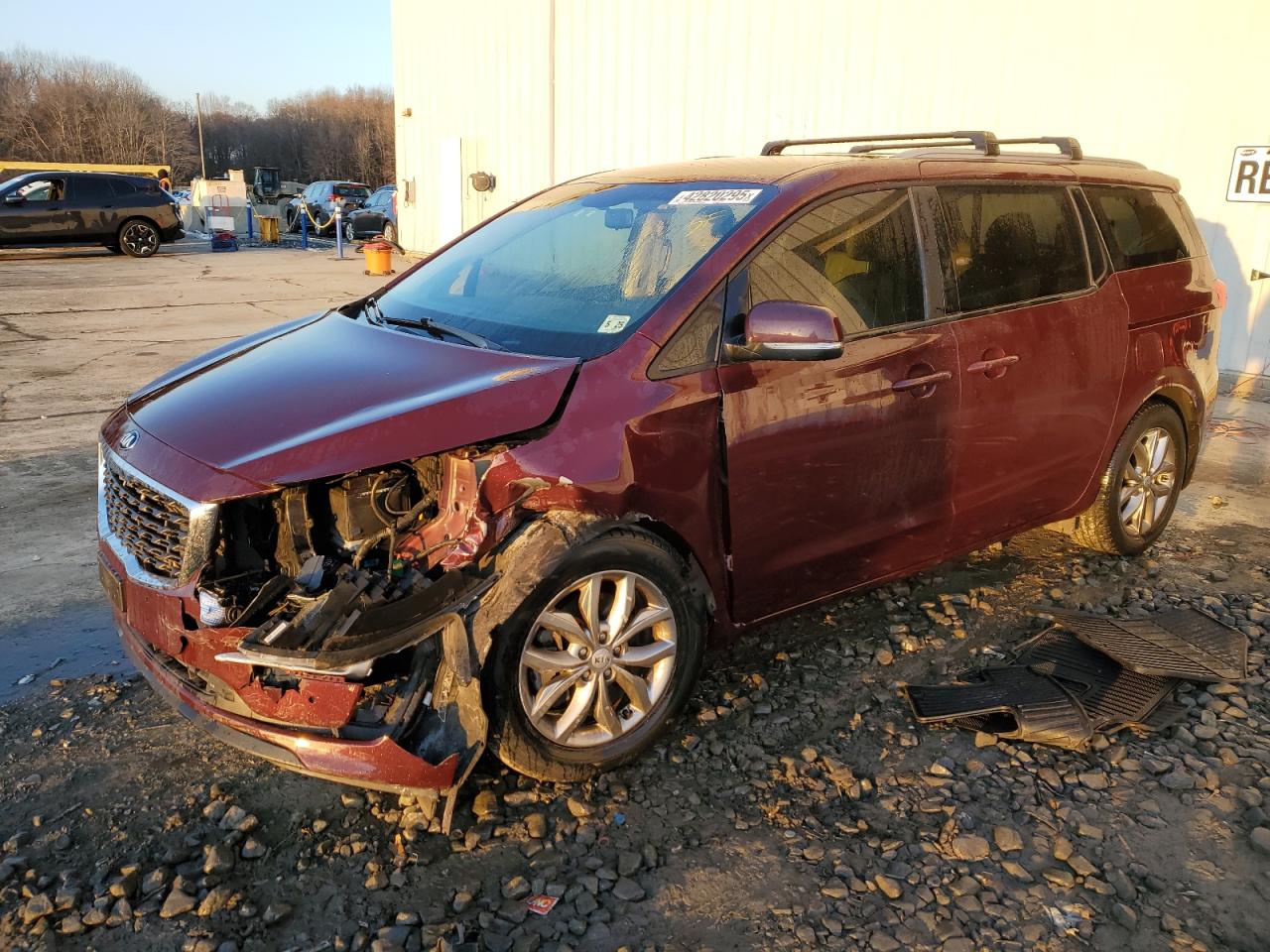  Salvage Kia Sedona