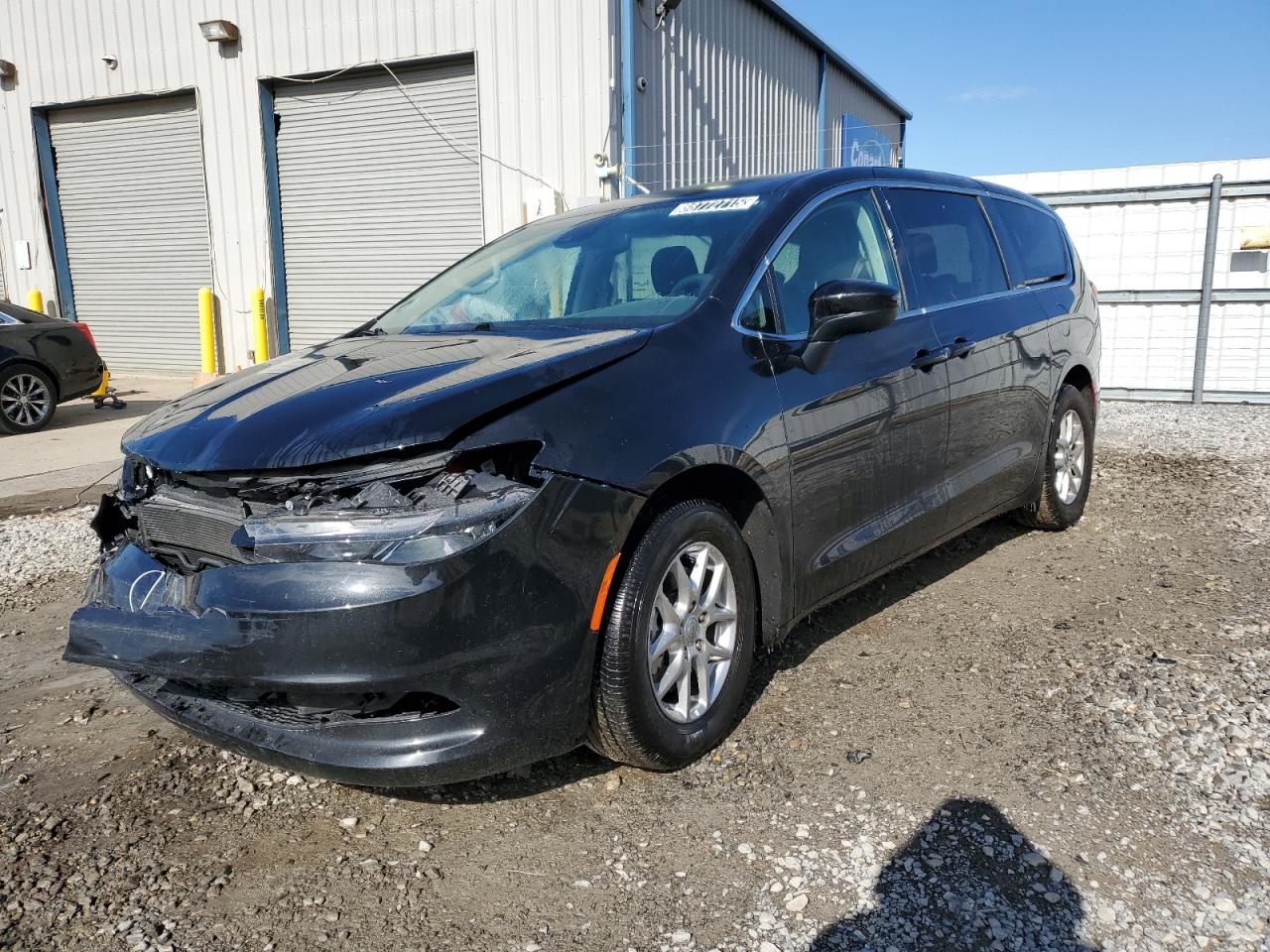  Salvage Chrysler Minivan