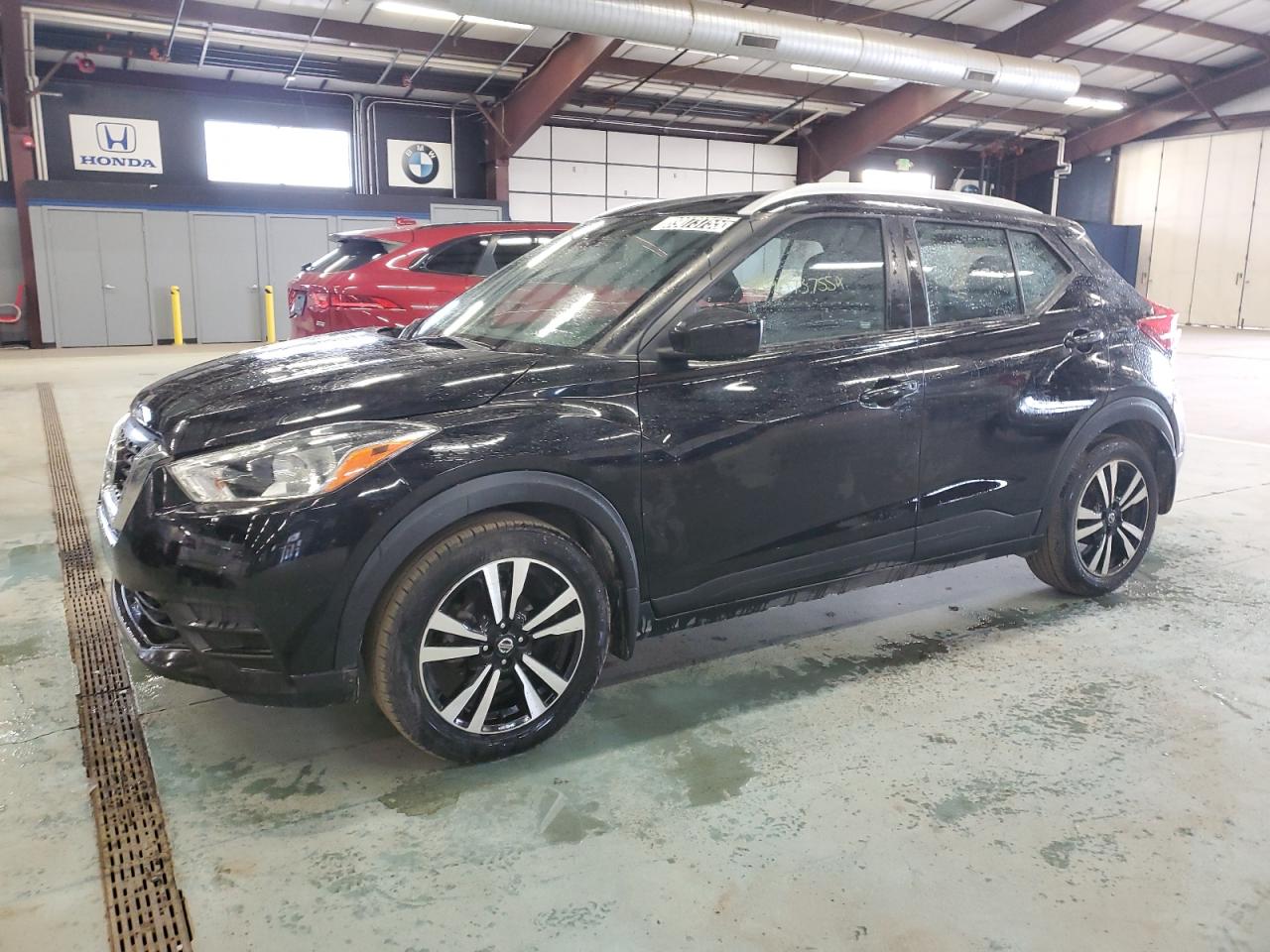  Salvage Nissan Kicks