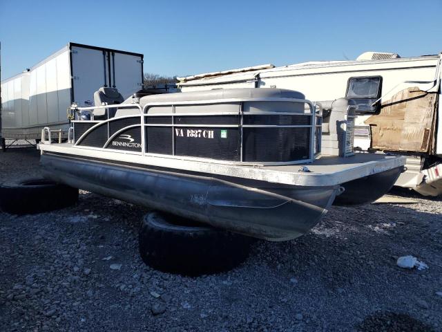 bennington marine BOAT