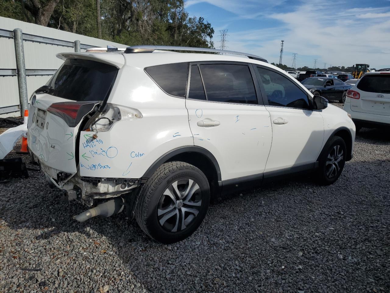 Lot #3044613233 2017 TOYOTA RAV4 LE