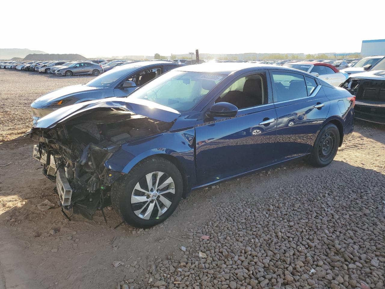  Salvage Nissan Altima