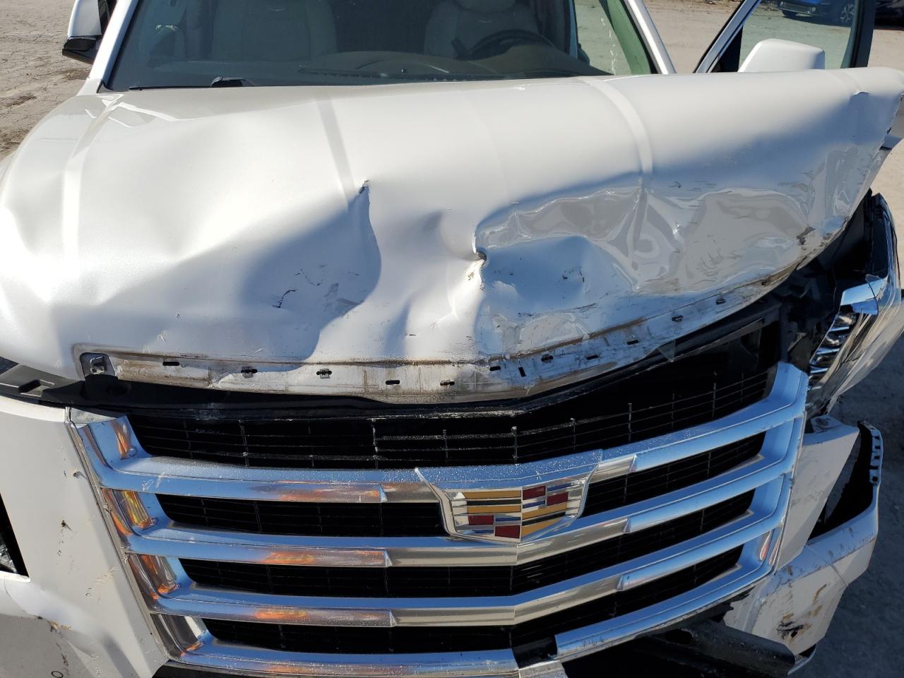 Lot #3050381895 2016 CADILLAC ESCALADE L