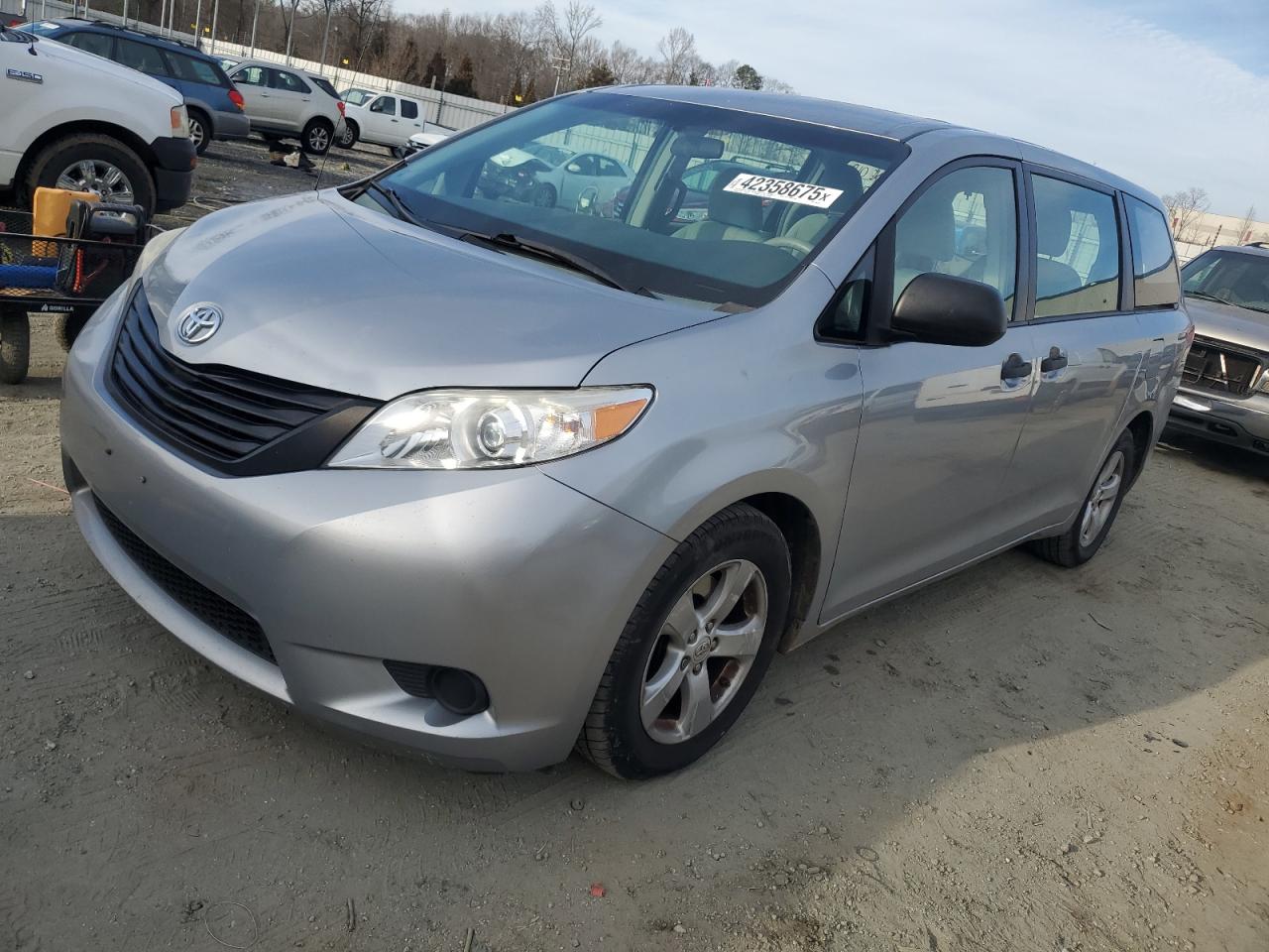  Salvage Toyota Sienna