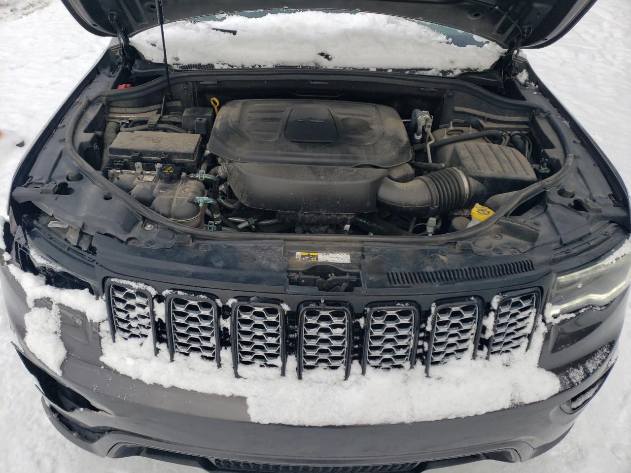 JEEP GRAND CHEROKEE LAREDO