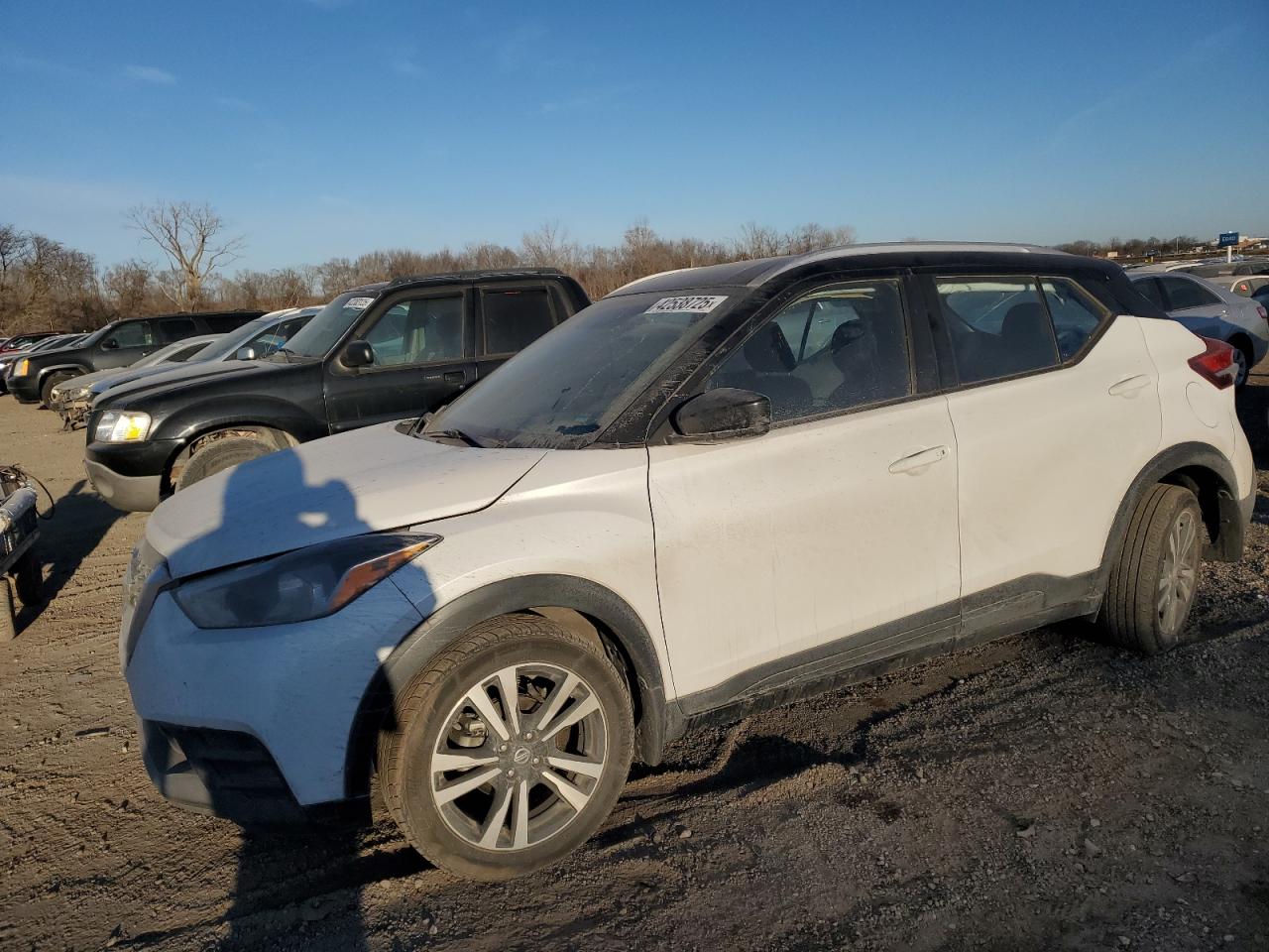 NISSAN KICKS S