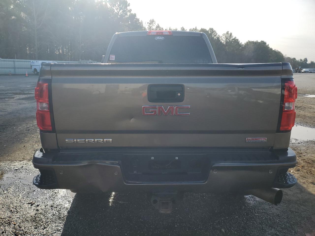 GMC SIERRA K2500 SLT