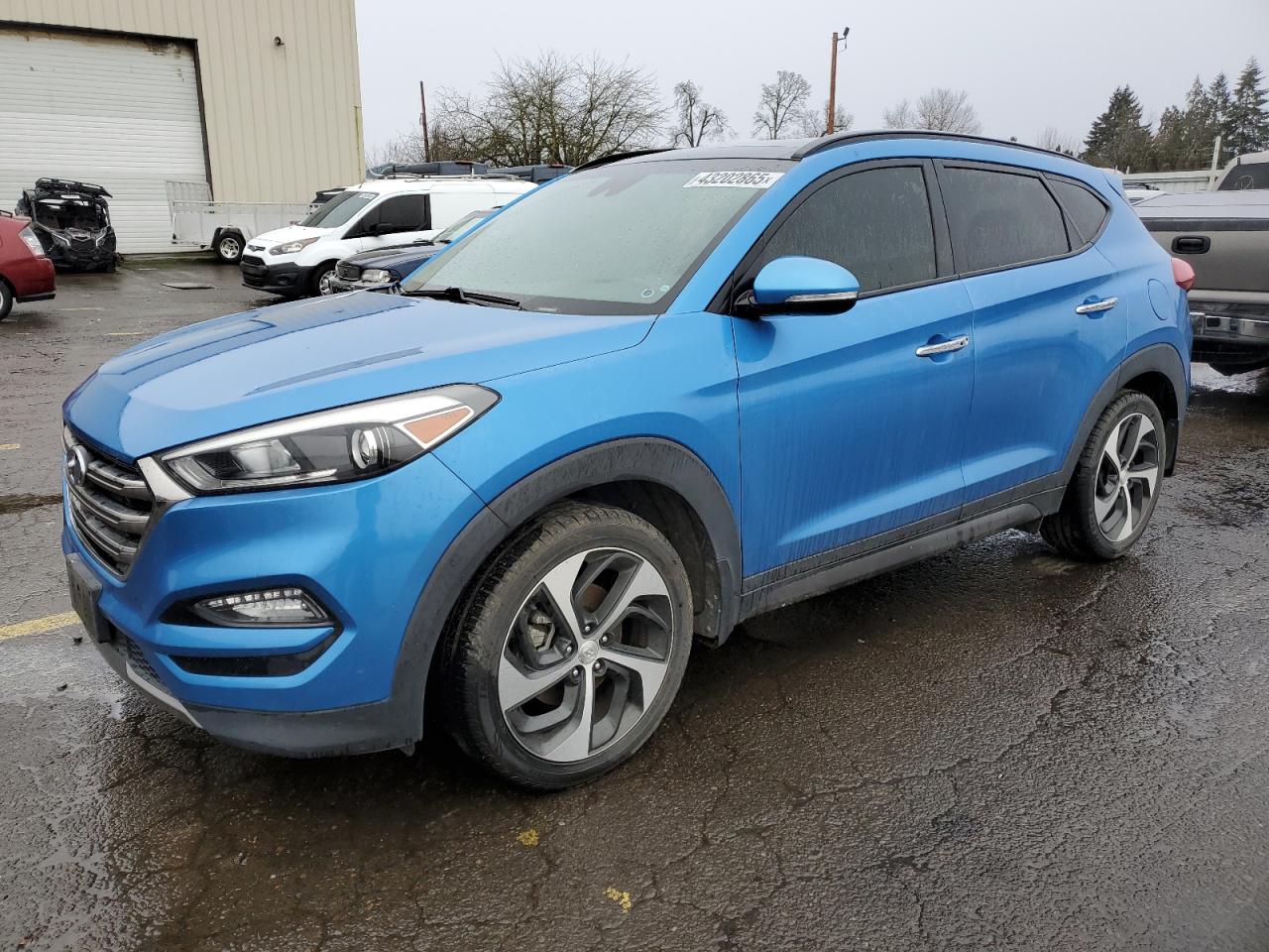  Salvage Hyundai TUCSON