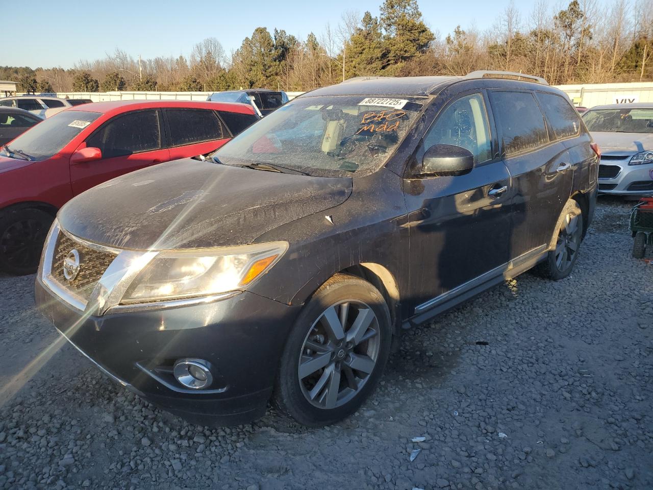  Salvage Nissan Pathfinder